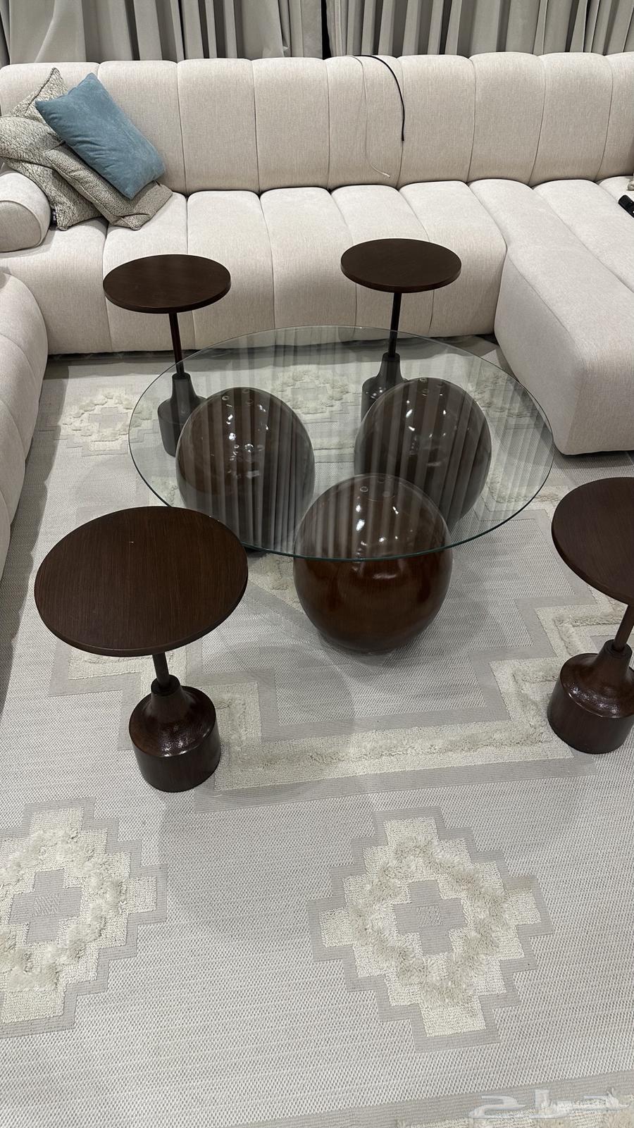 Coffee table and side tables64453958106498112