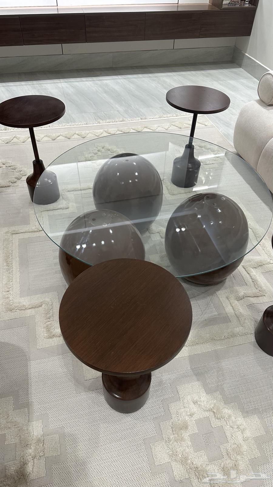 Coffee table and side tables64453958106498111
