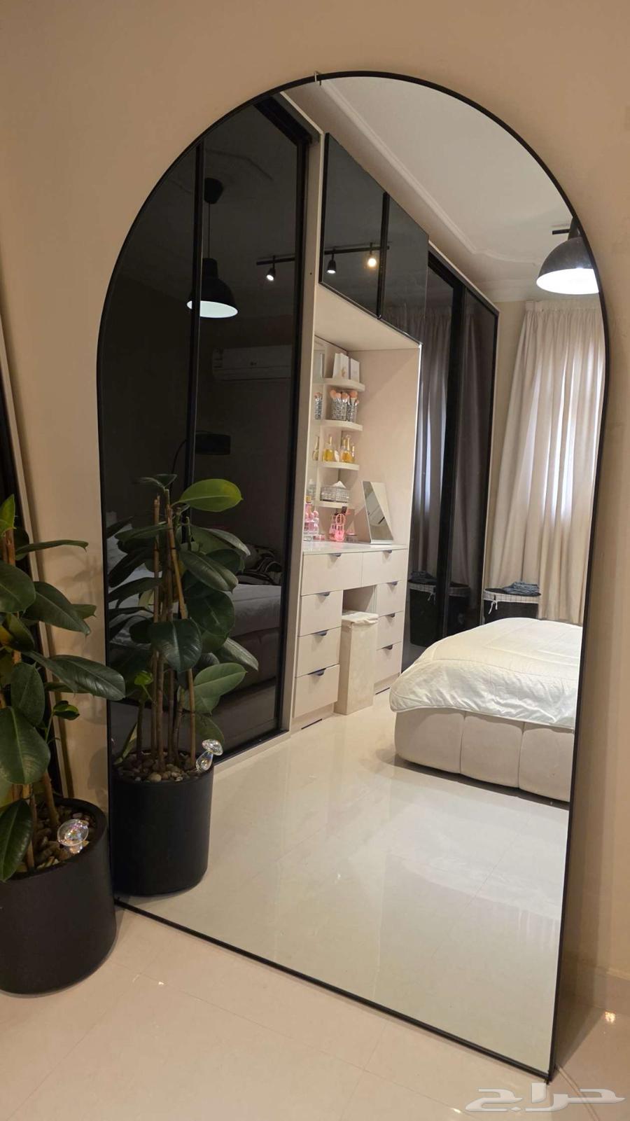 Mirrors64452671701889110