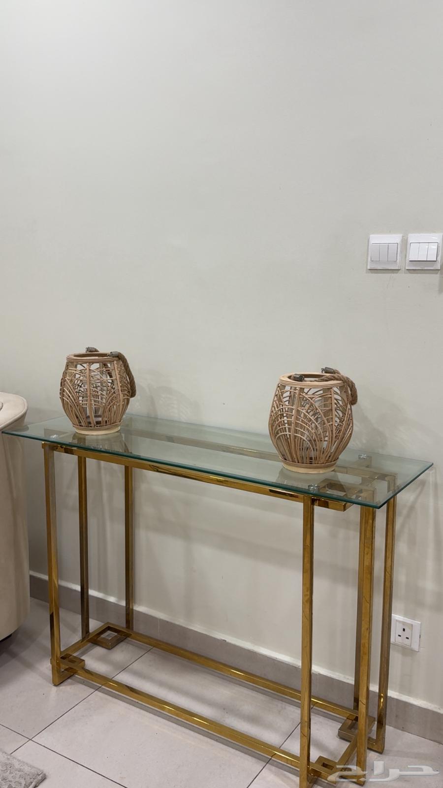 Dining table and 4 serving tables and a clean console with no damage64456693884290110