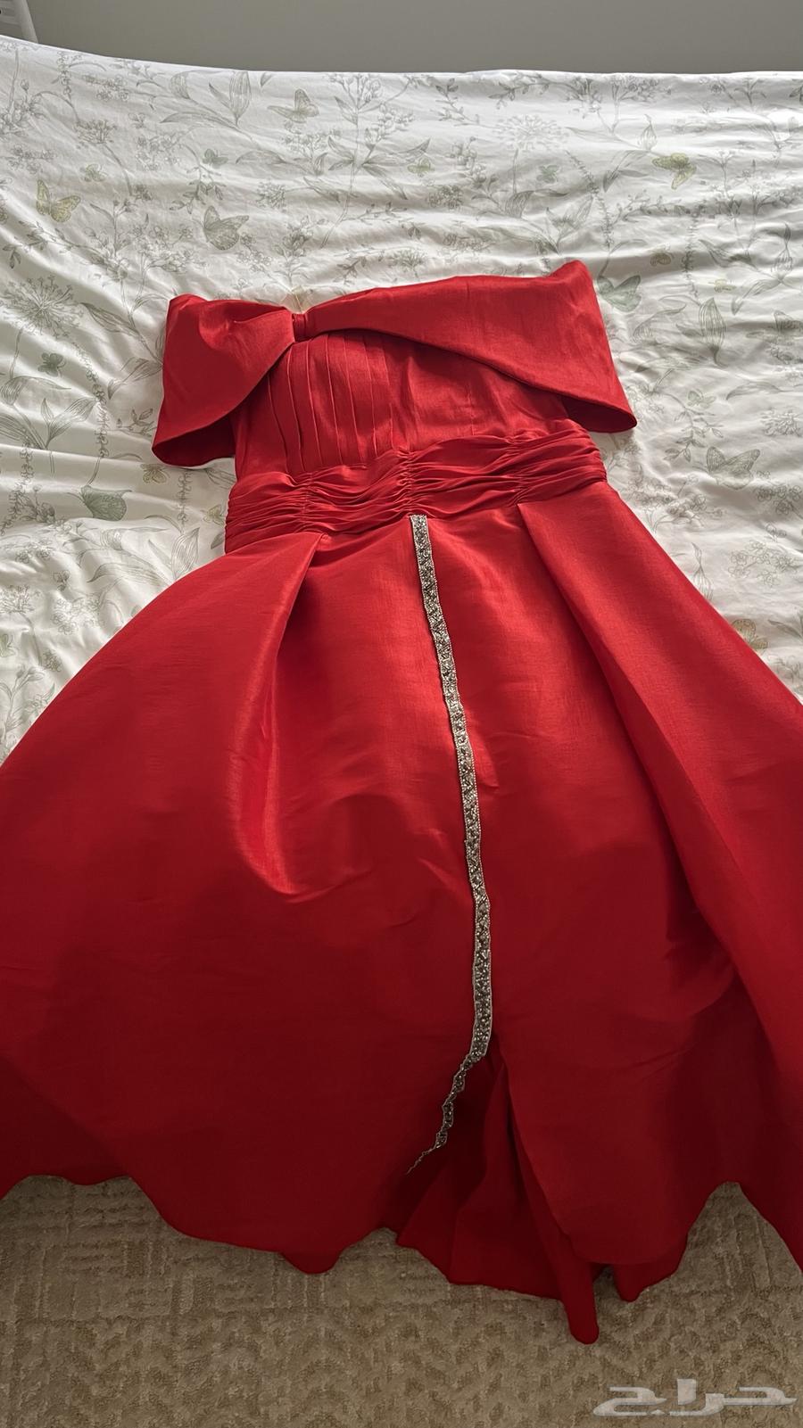 فستان احمر اللبس مرتين فقط64455768864515112