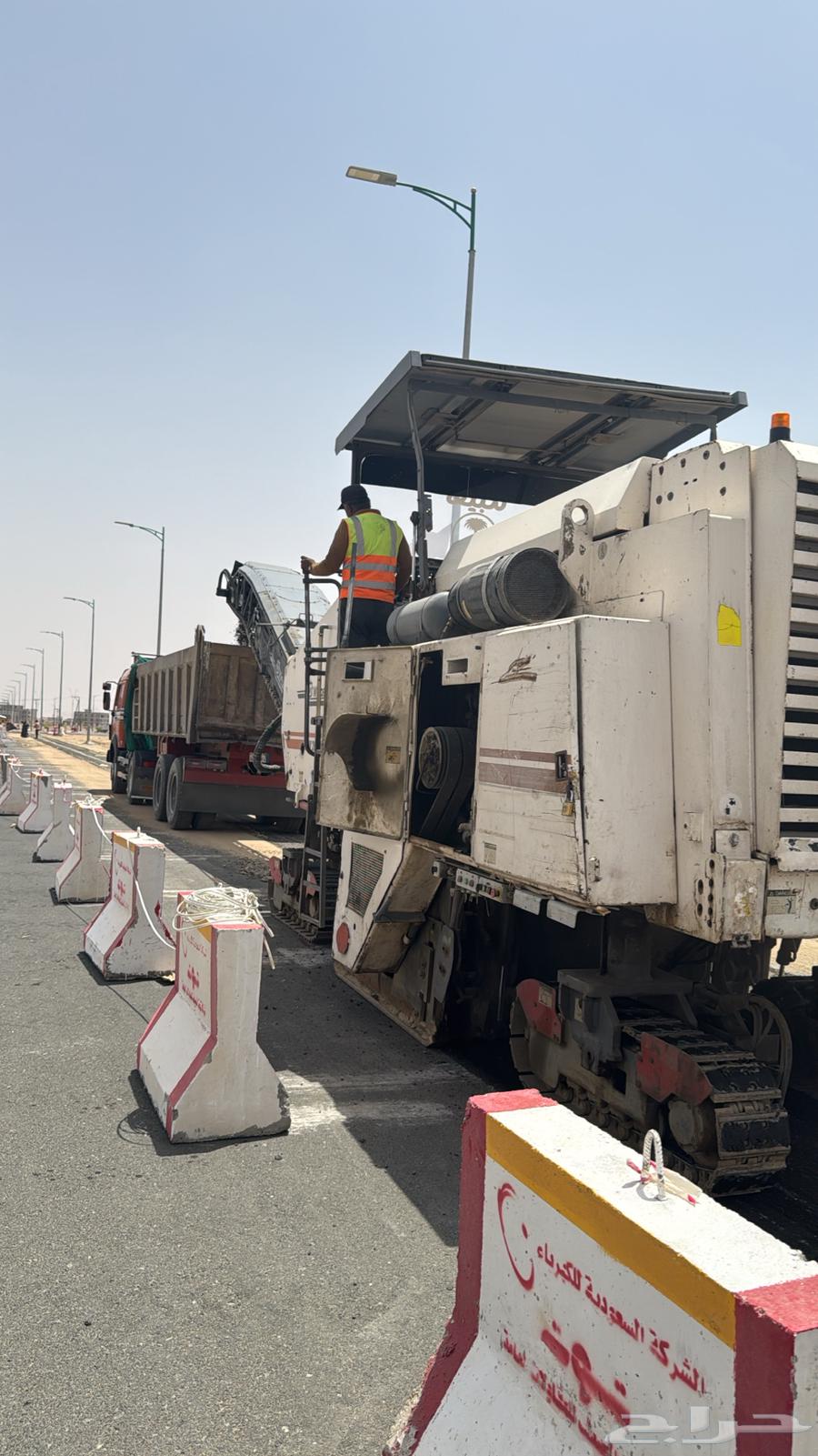 قشاطه وطقم فراده مع العماله النظاميه64622961825282110