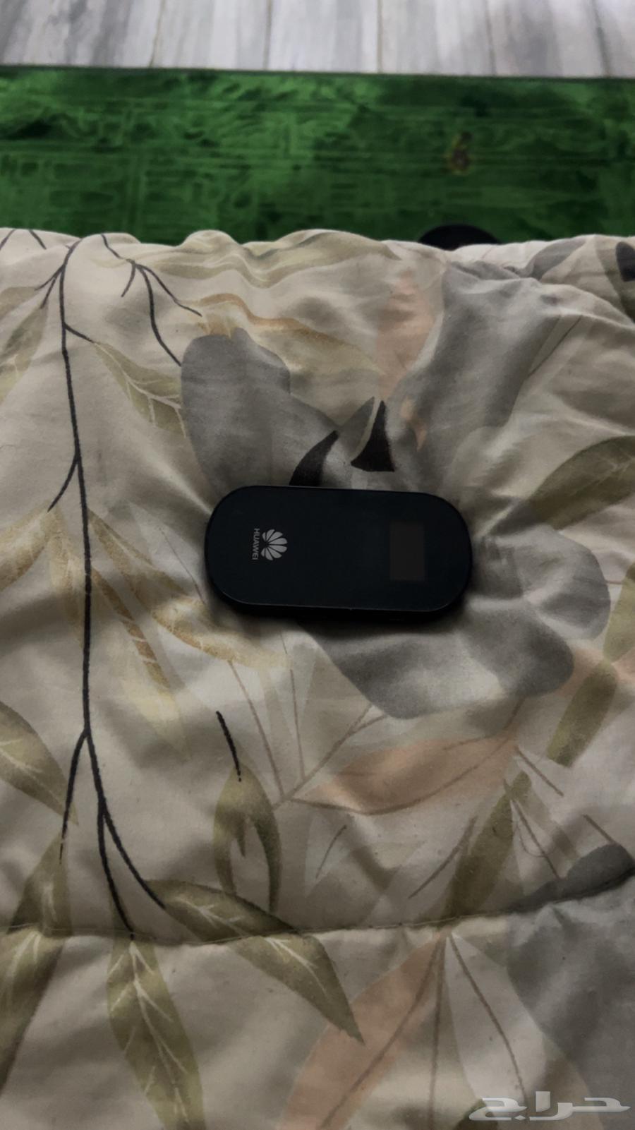 Huawei wireless device - used with charger64453833741315110