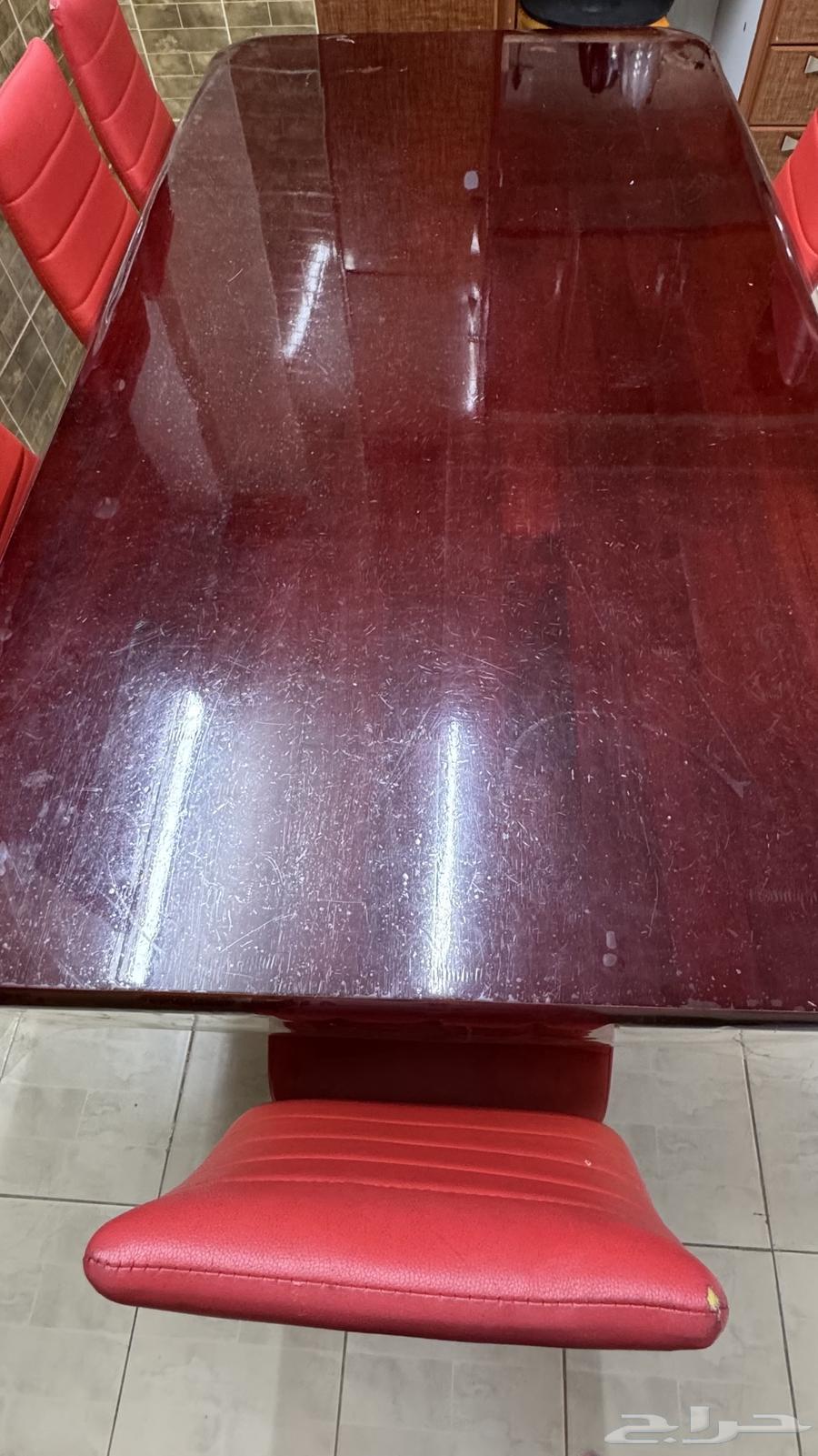 Dining table64453889376514112