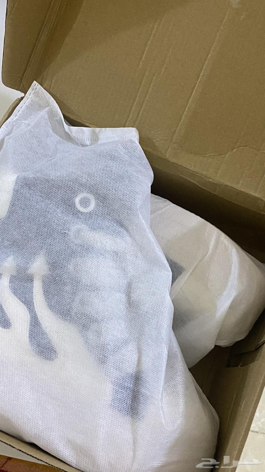 New shoes, unused, in their box64455086186369112