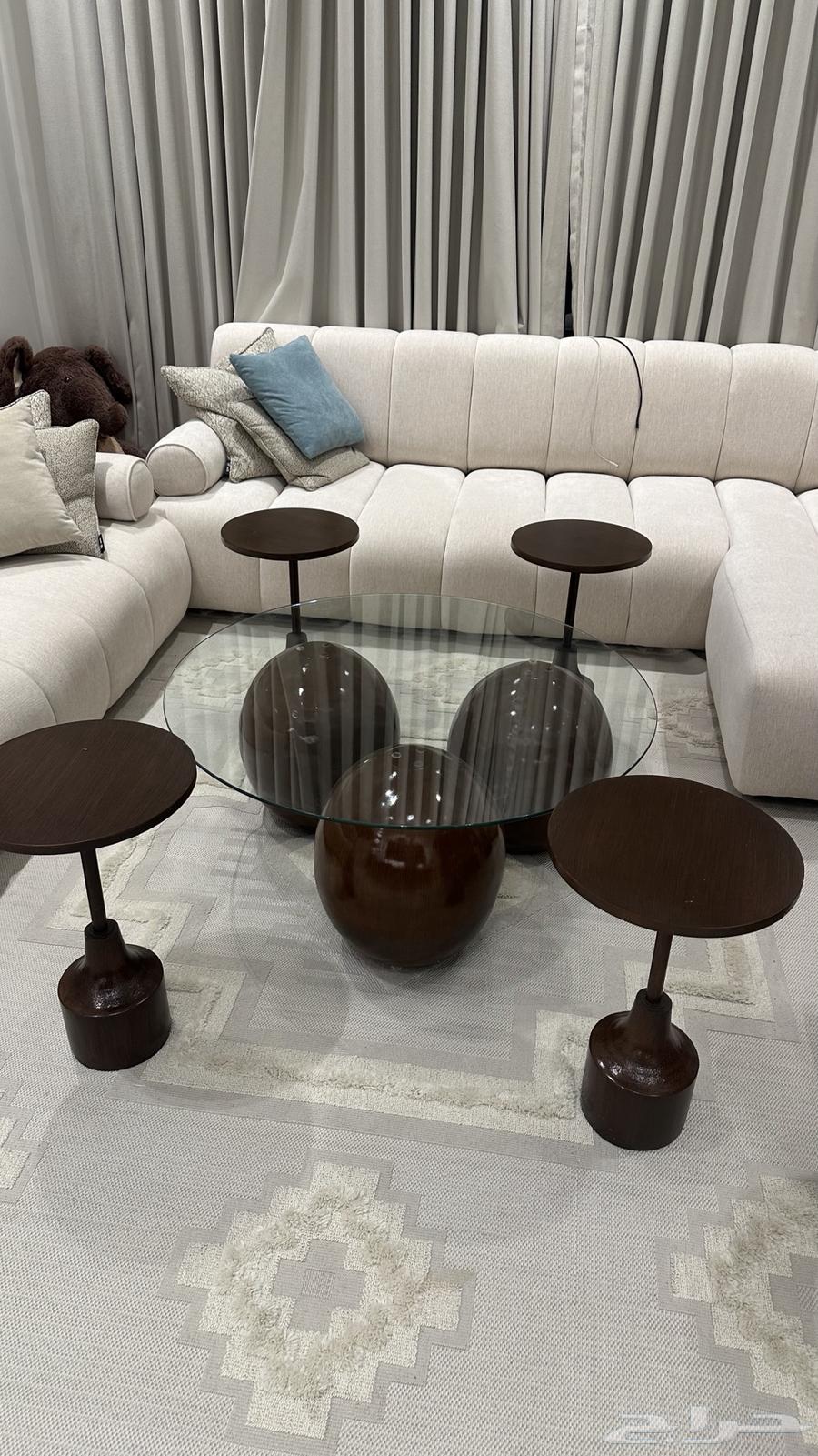 Coffee table and side tables64453958106498113