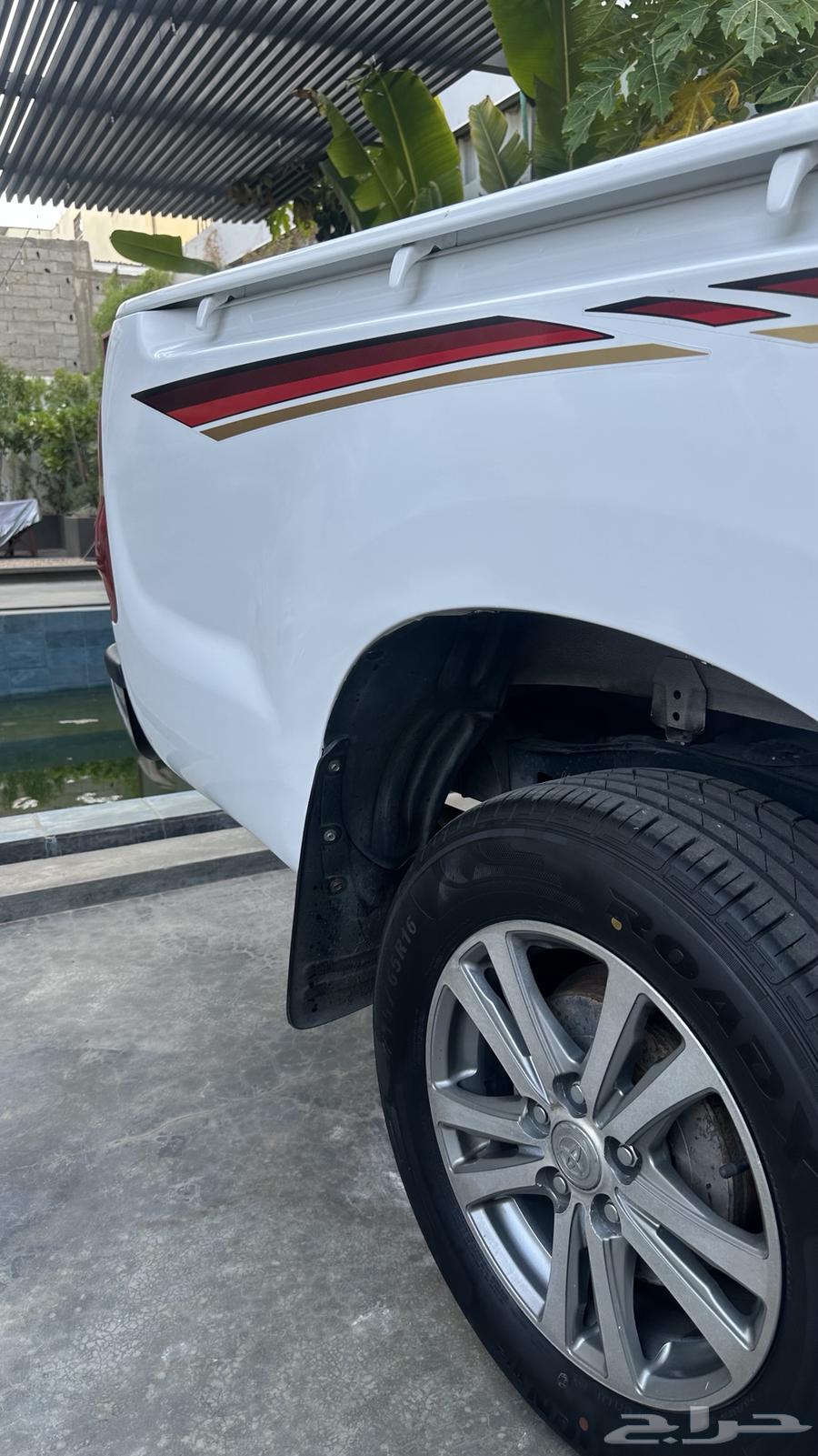 هايلكس 2015 توماتيك ممشى 84 الف وكسور64622302612226112