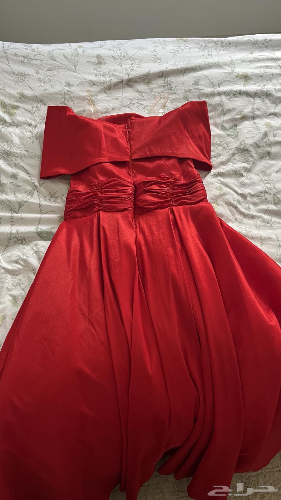 فستان احمر اللبس مرتين فقط64455768864515111