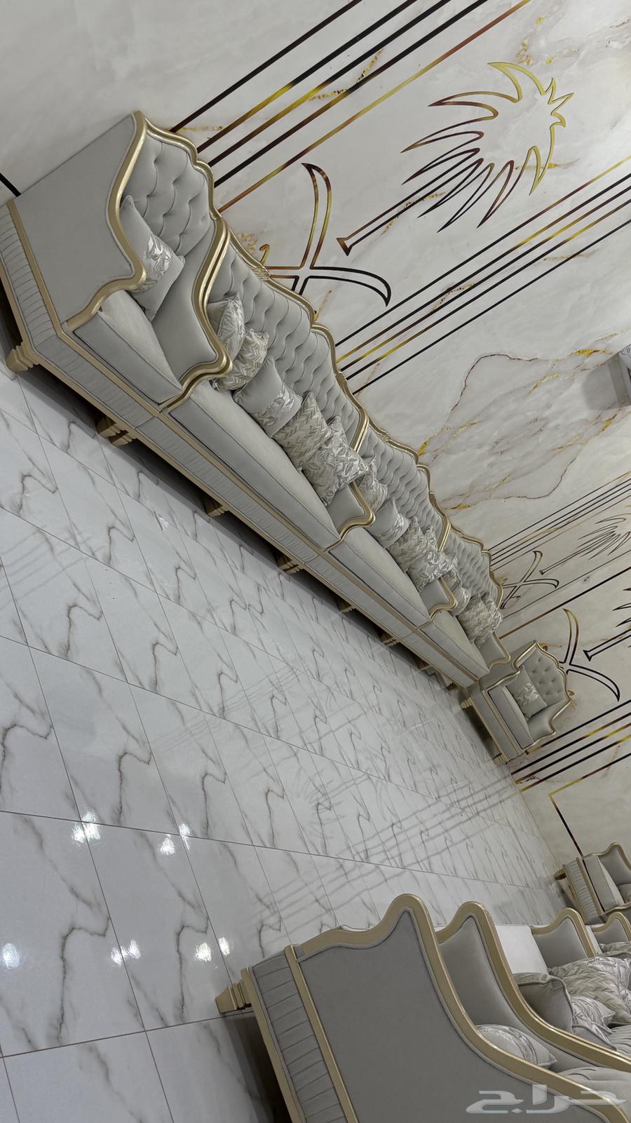 طقمين كنب كلاسيك64454743140866110