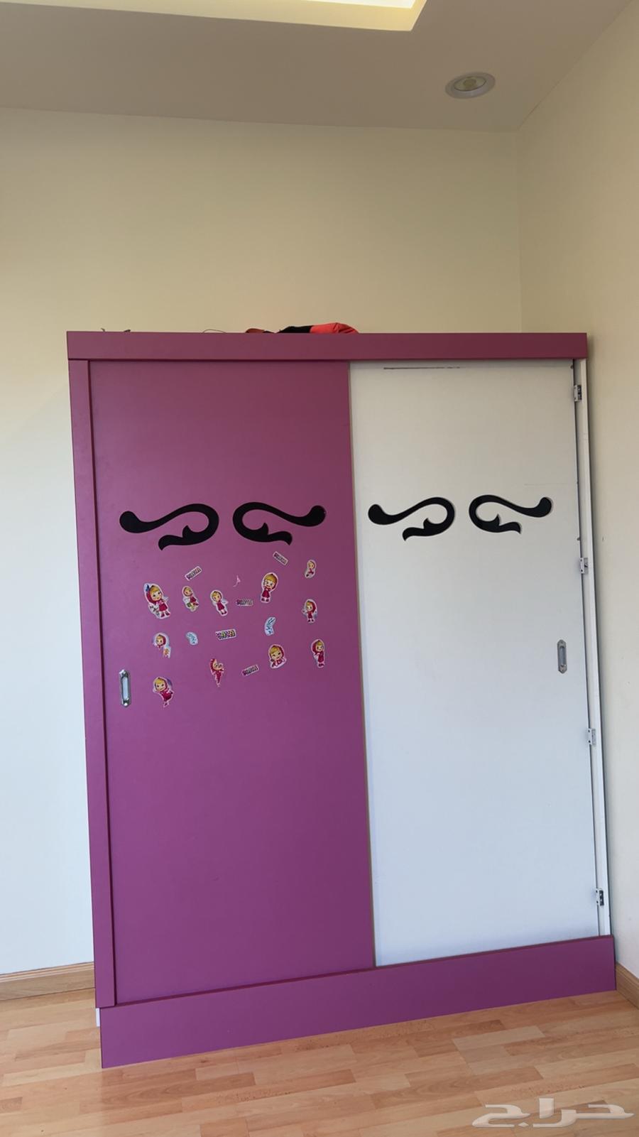 دولاب بحاله جيد للبيع ارفف وتعليق64453038588163111