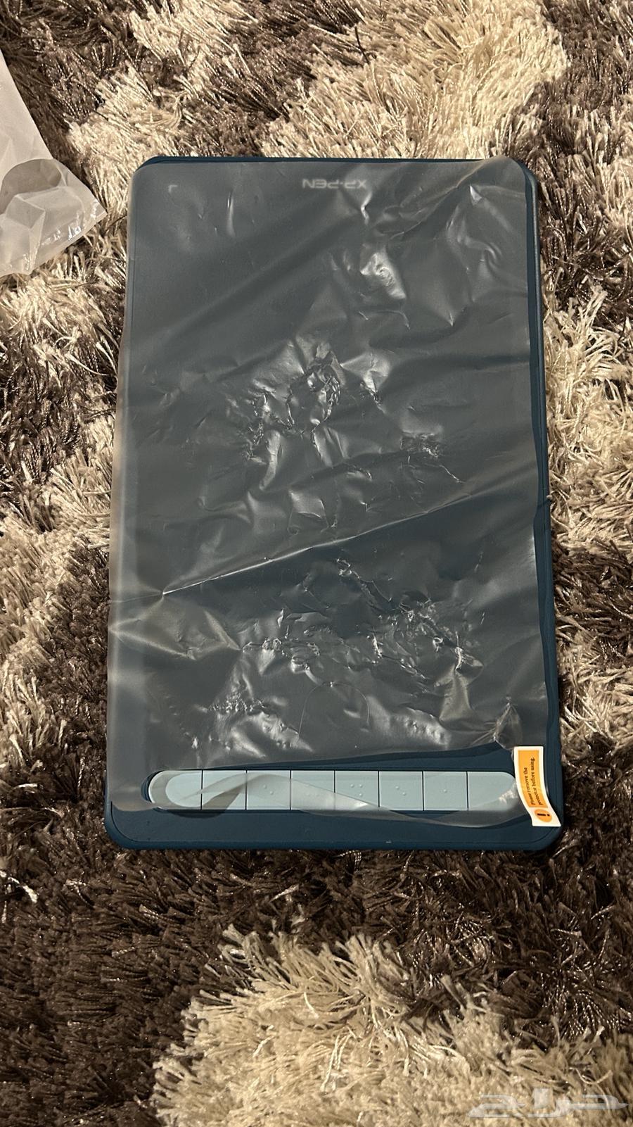 XP-Pen tablet with pen that allows you to write on files on the computer64450184939651113