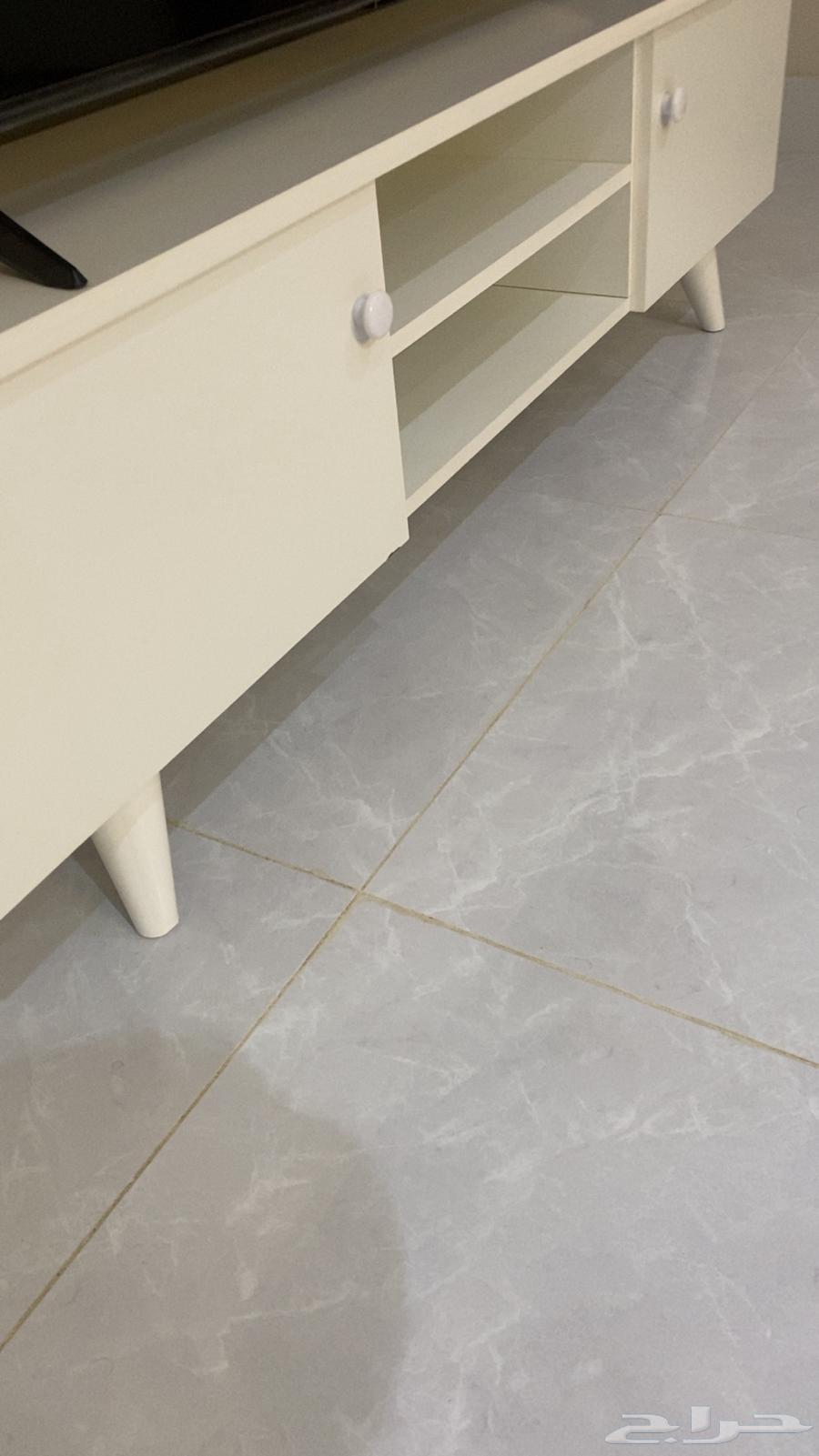 طاولة شاشة للبيع64453503387265110