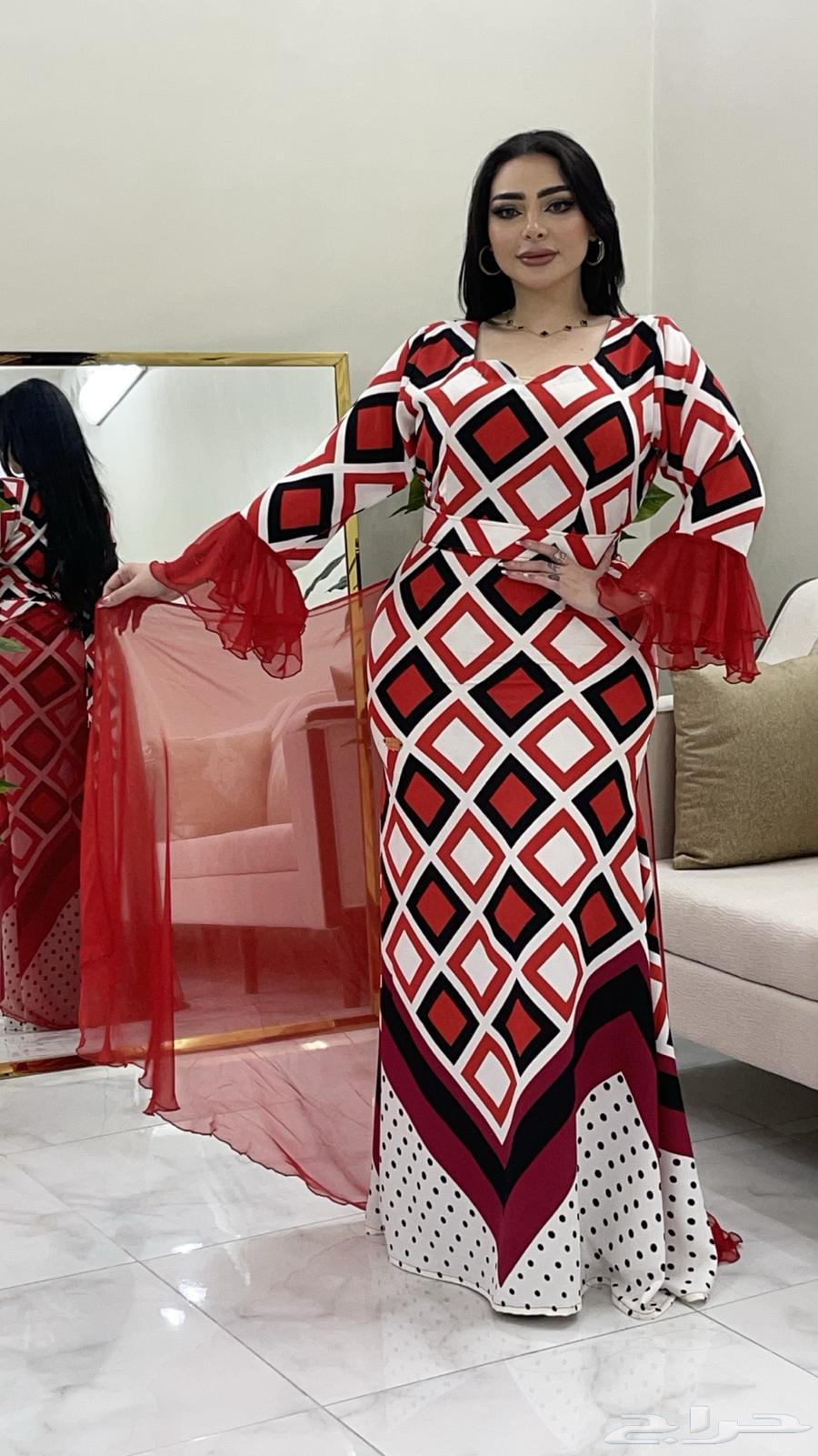 فساتين و جلابيه للبيع وغير ملبوسه و غير مستخدمة نهائيا64454482072963111