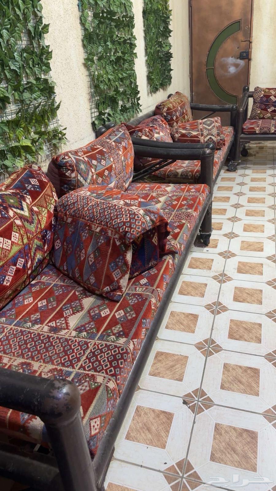 مجلس جديد والحديد غير مصدي والفرش بعد حلو قابل لتفاوض 3قطع64456585619713111