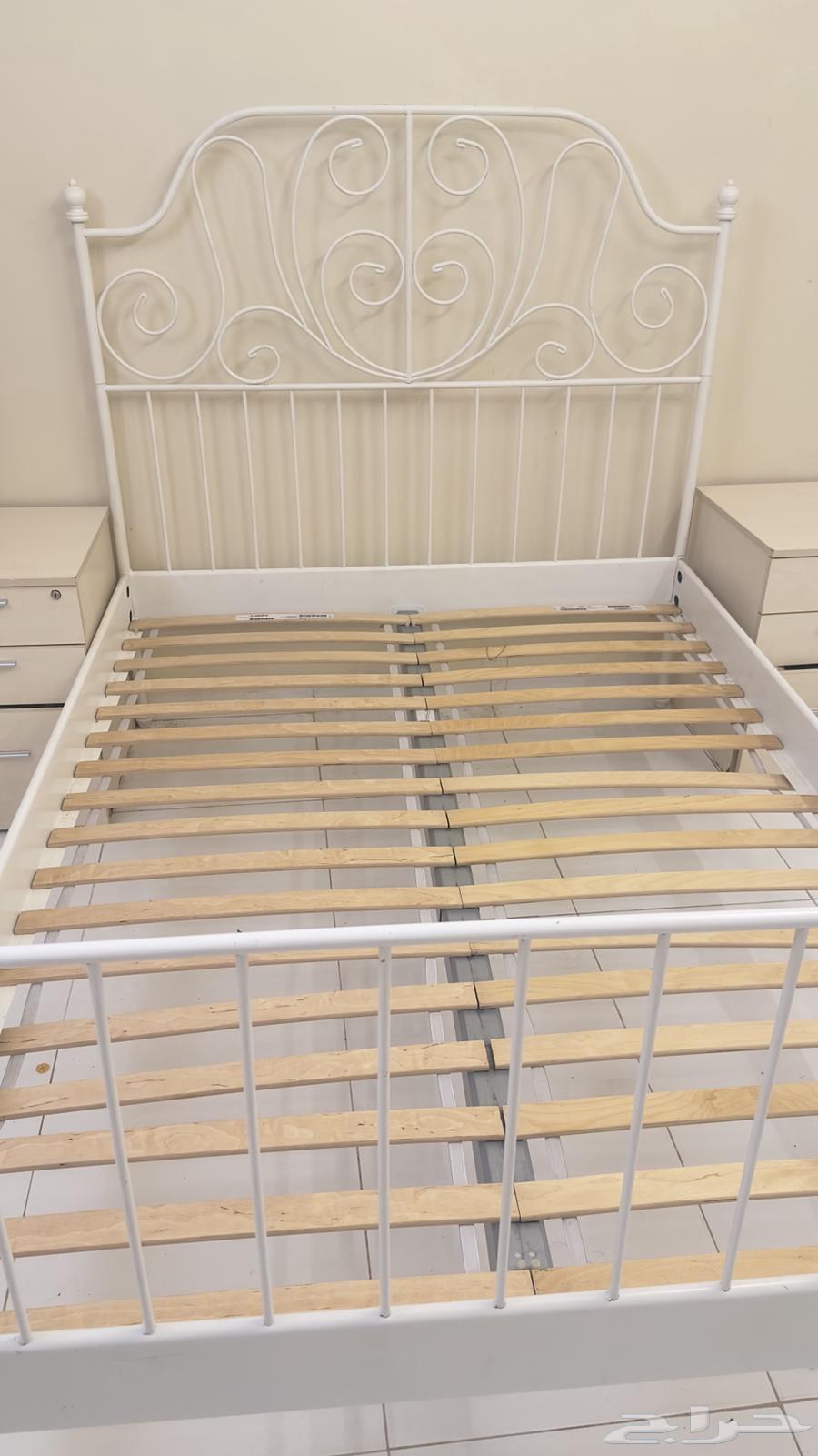 سرير من ايكيا شبه جديد. نفر ونص سعر الشراء 945 على السوم64453448258561110