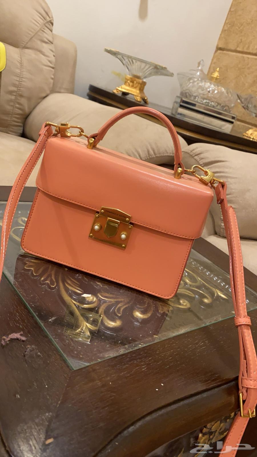 حقائب بـ10064451445902723114