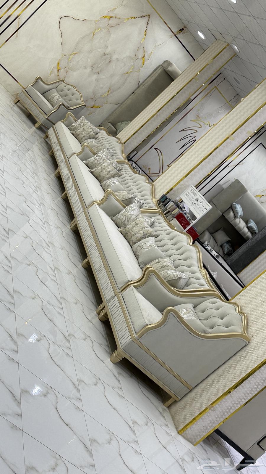 طقمين كنب كلاسيك64454743140866111