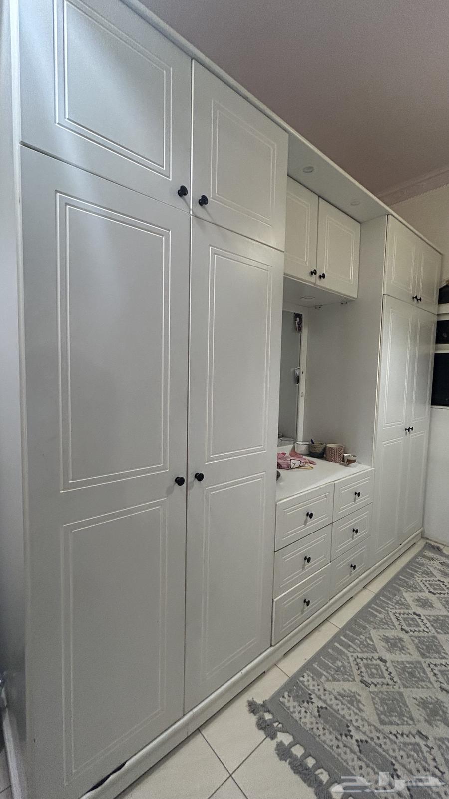 للبيع دولاب ابيض كبير و سرير شبه جديد64450906355714113