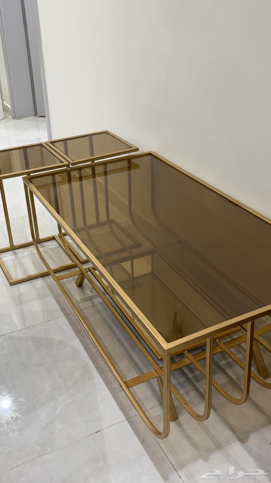 طاولة للبيع مع اربع خدمات64454853041027111