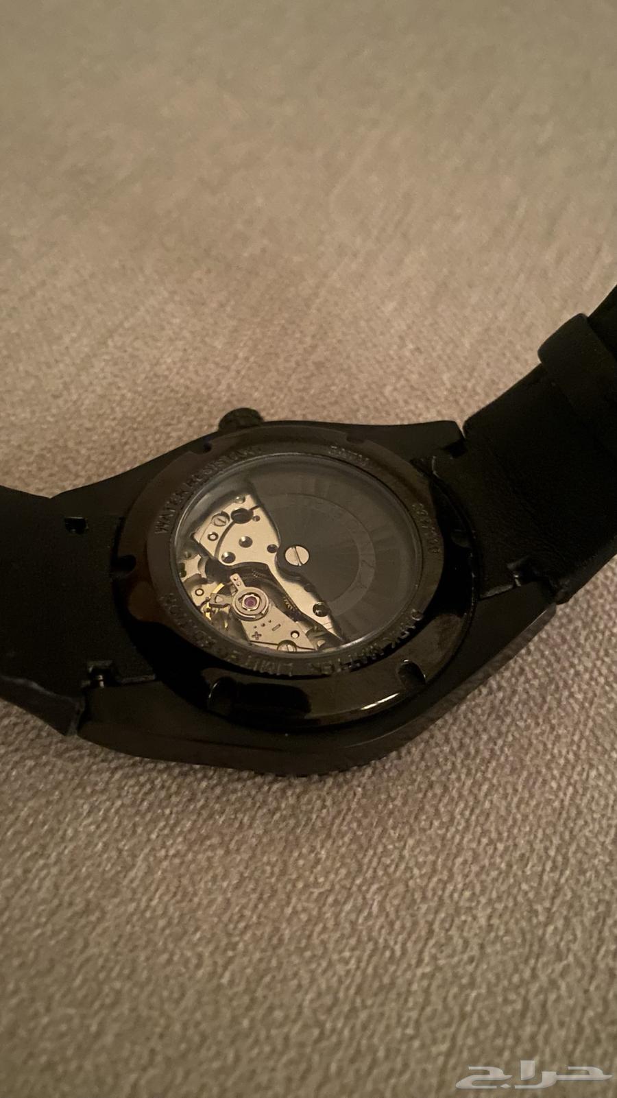 A distinguished watch for distinguished phones, a limited edition from the renowned company Zinvo64453215700739110