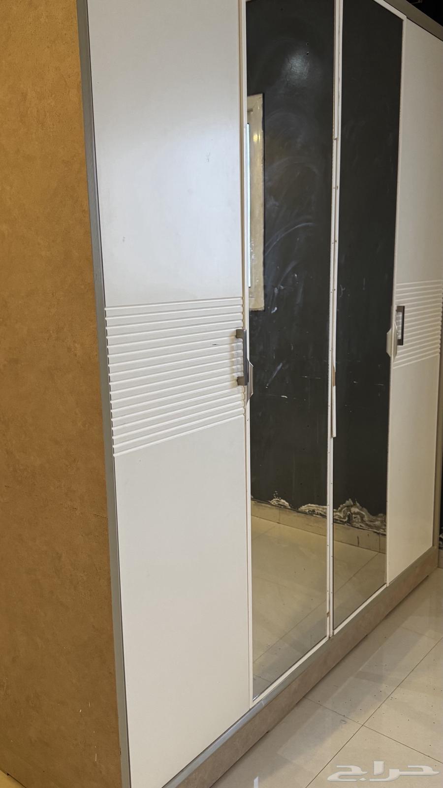 دولاب وتسريحه للبيع64450825003011111