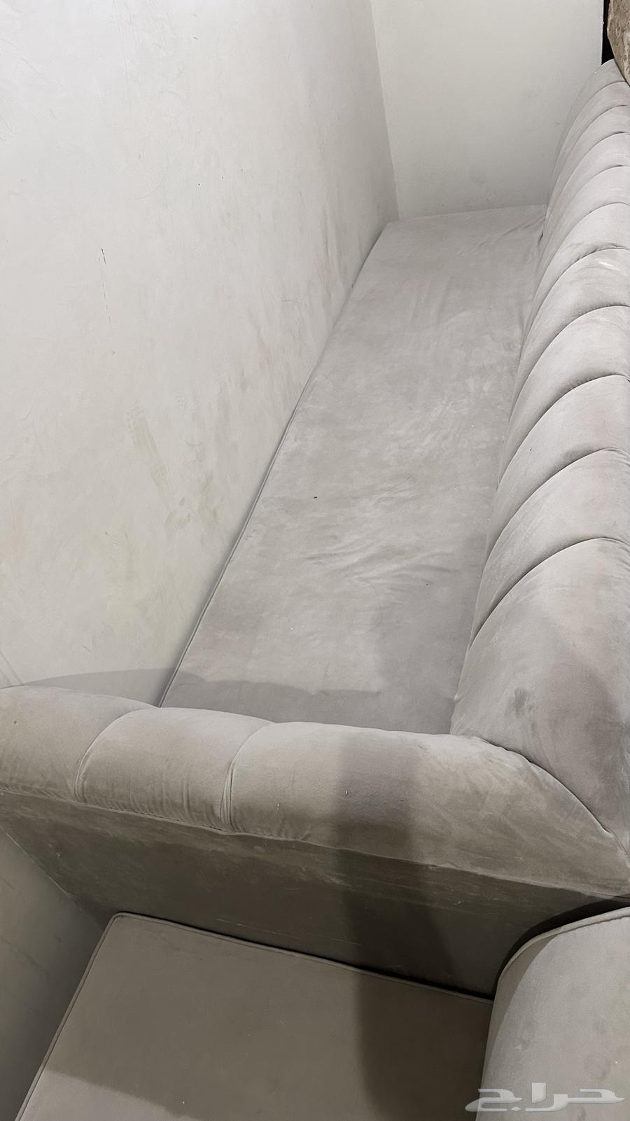 كنب يجي حرف U وحرف L64454481991426110