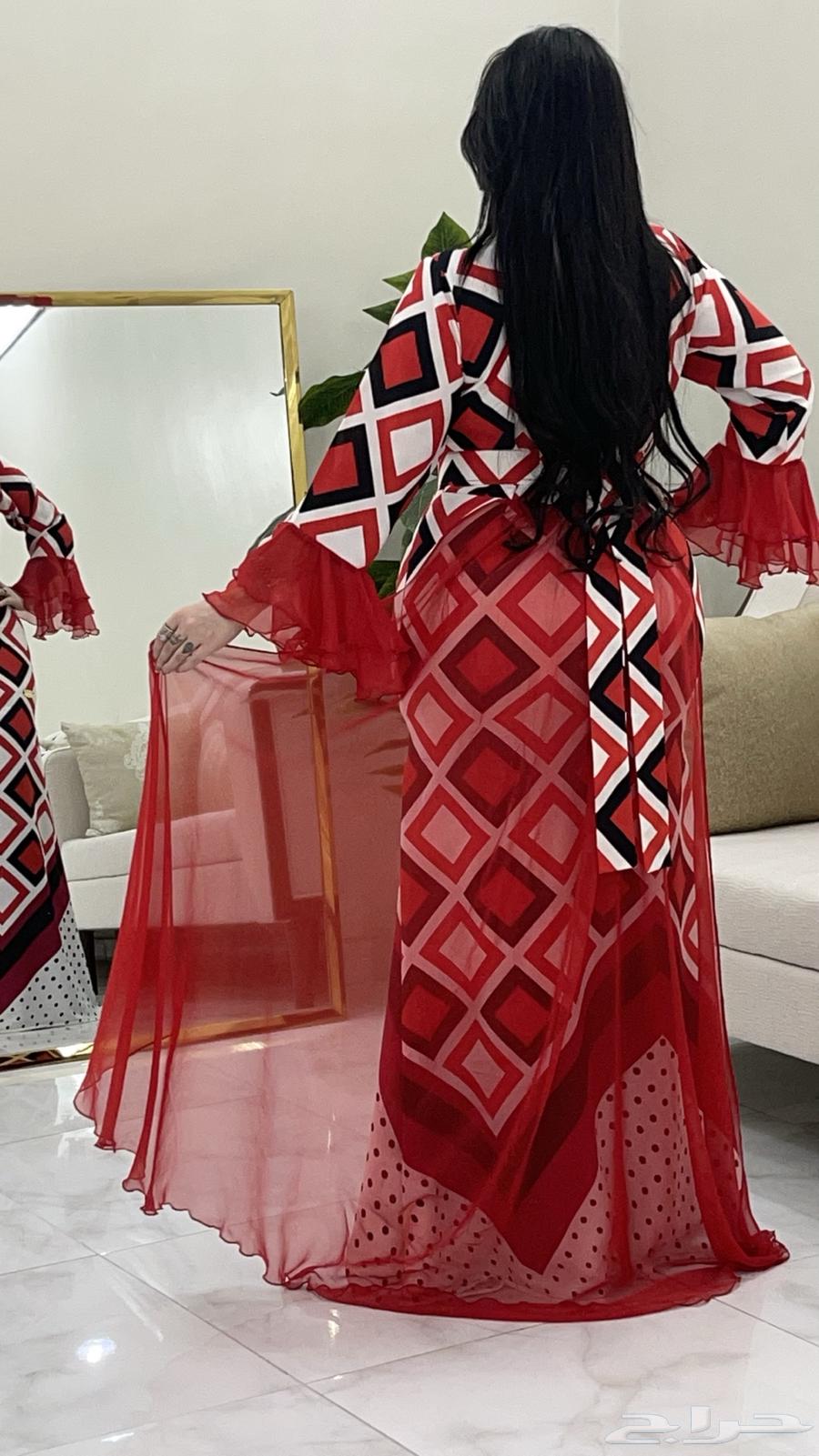 فساتين و جلابيه للبيع وغير ملبوسه و غير مستخدمة نهائيا64454482072963112