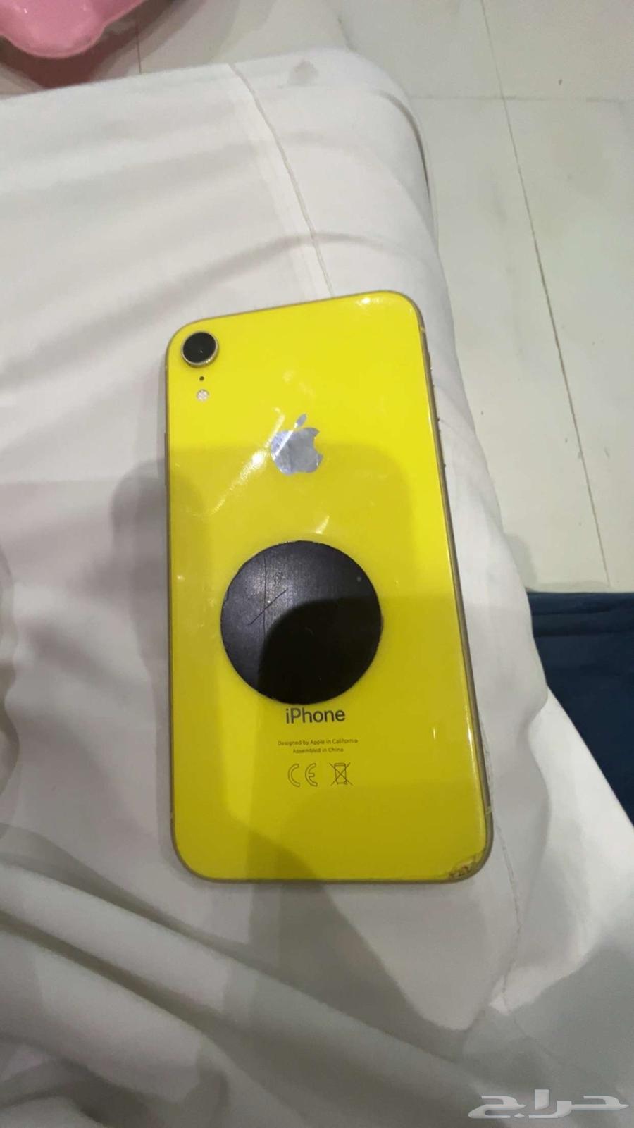 iPhone XR is clean, has a minor issue but the camera doesn't work64454908839297111
