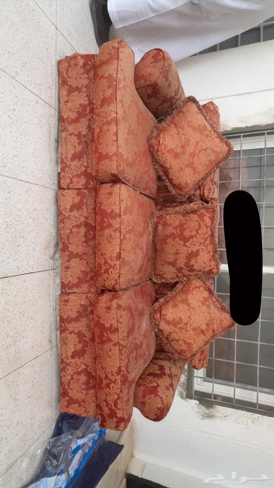 كنب 50 ريال أمريكي64454454637185110