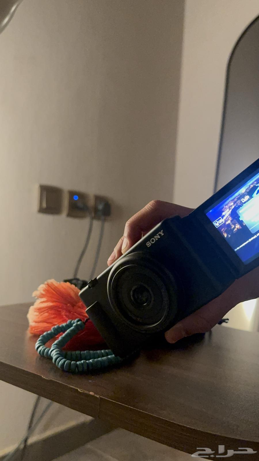 Sony ZV-1F camera for vlogging and photos64457104390786112