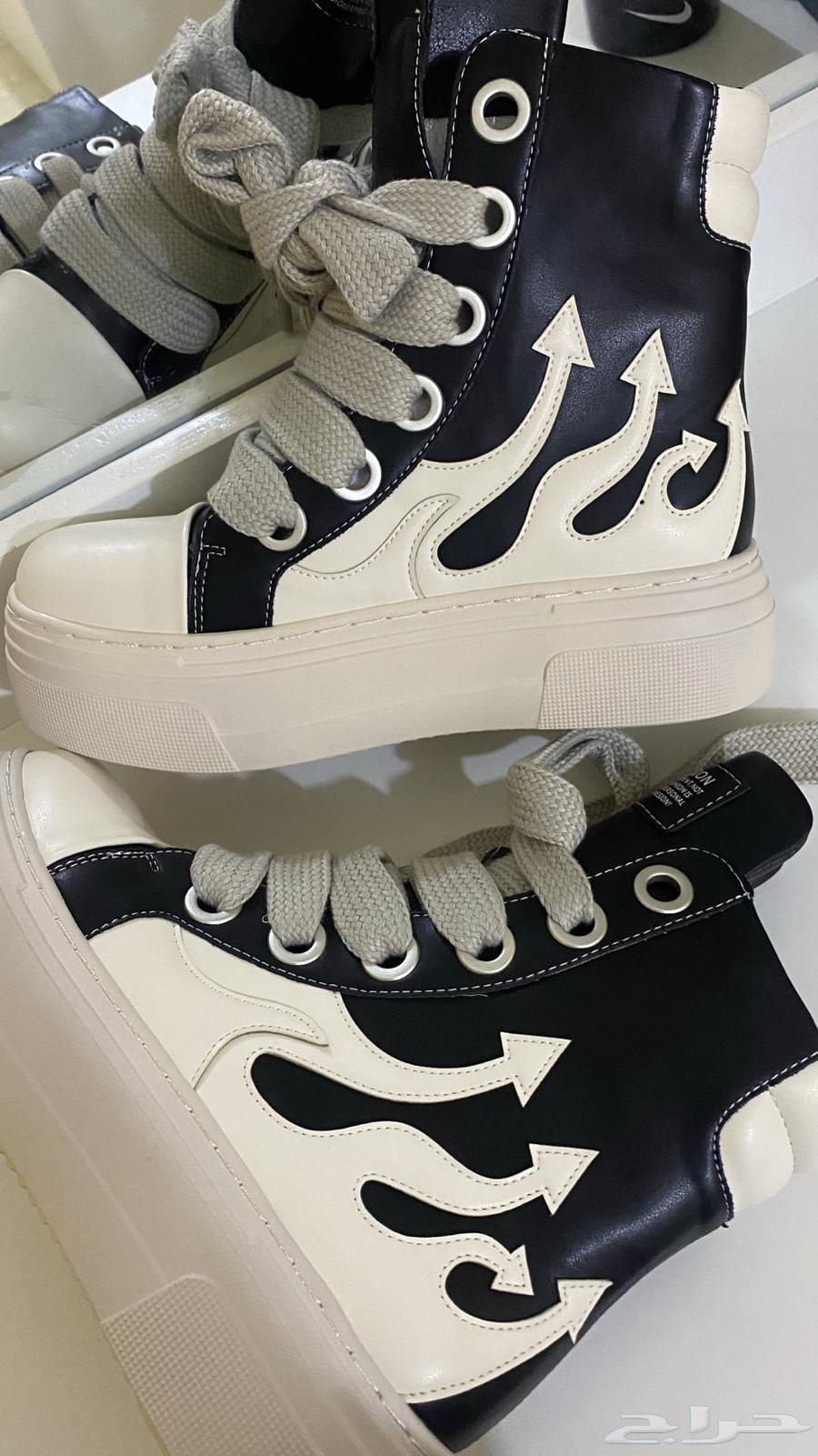 New shoes, unused, in their box64455086186369113