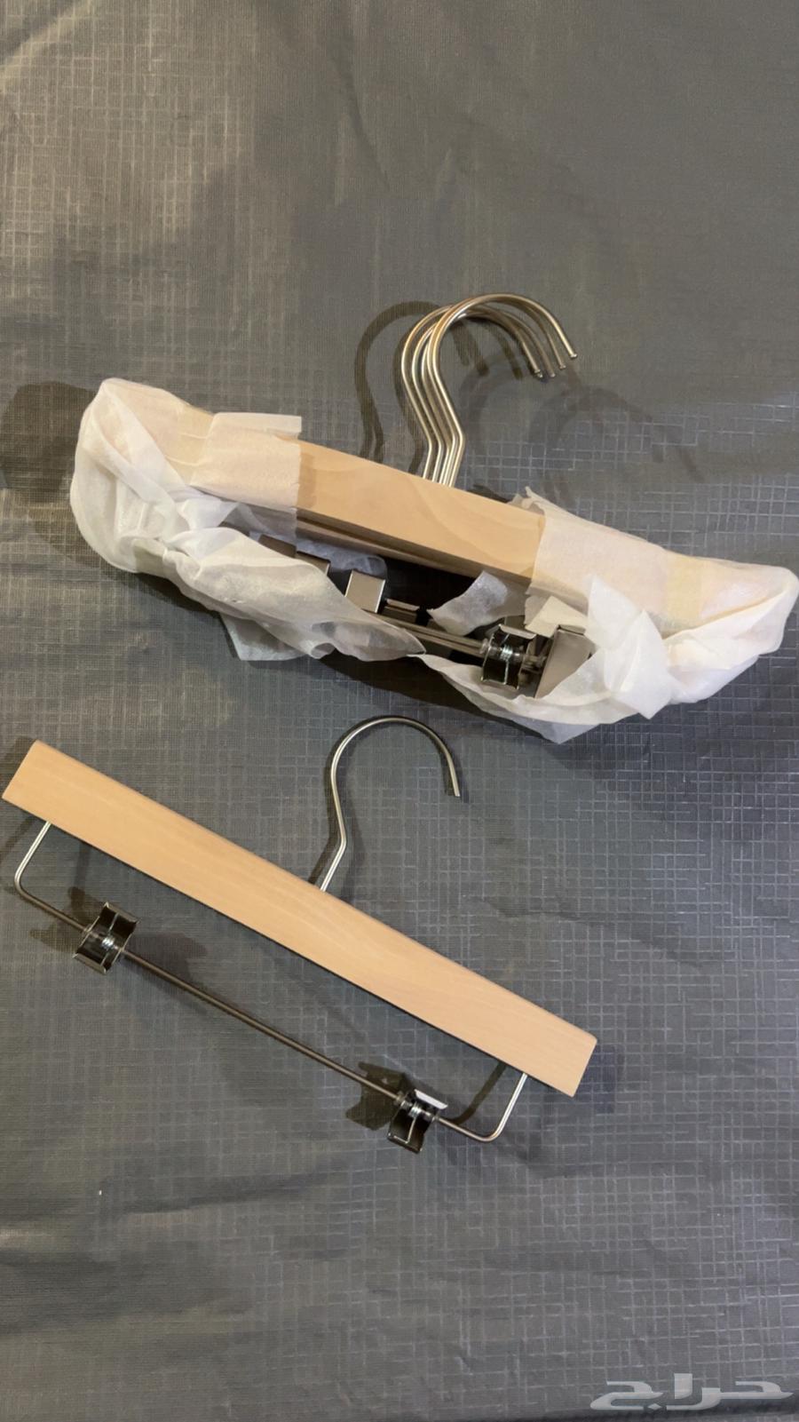 علاقات او شماعات خشبيه للملابس بسعر مخفض64450838568067111