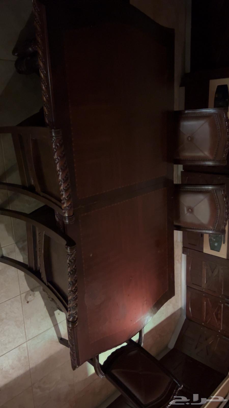 Dining table64453572445441111