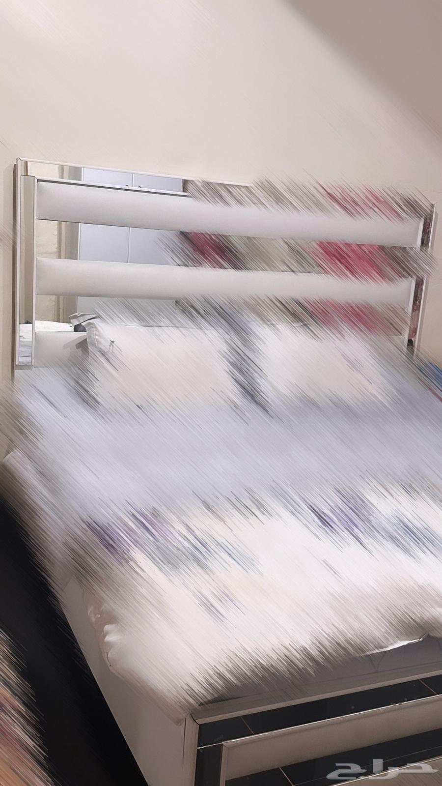 New double bed, unused, with two nightstands64455549618177110