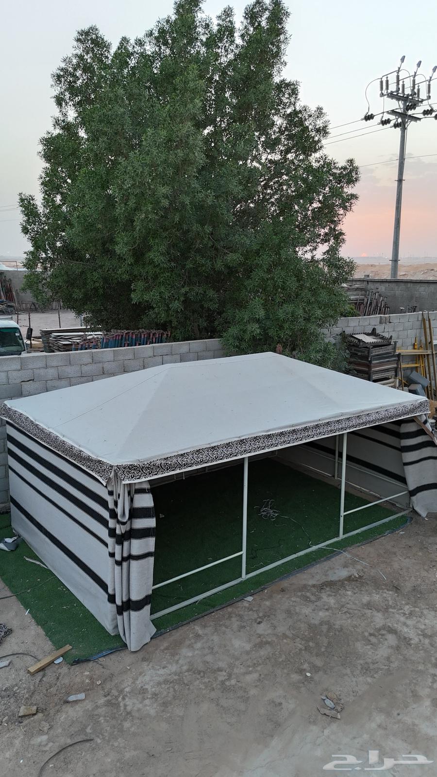 عرض يوم الوطني. بيت شعر ملكي بدون اطناب.64450758224513114