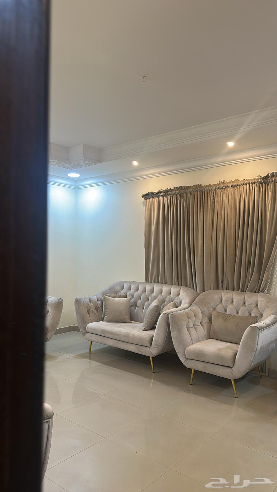 طقم كنب انيق لمجلس او صاله64454646675074110