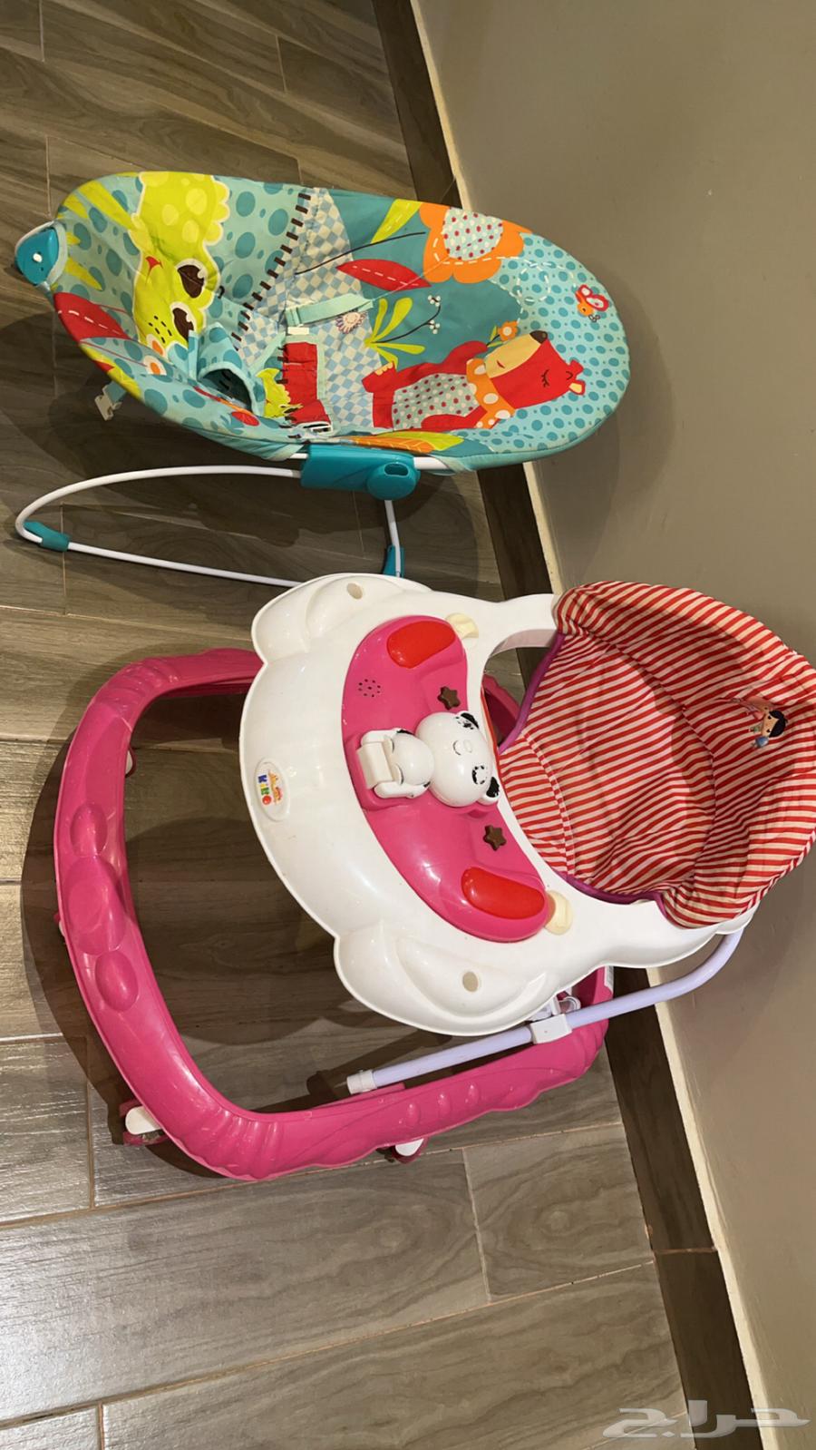 Rocking chair walk and sitting64449849642882110