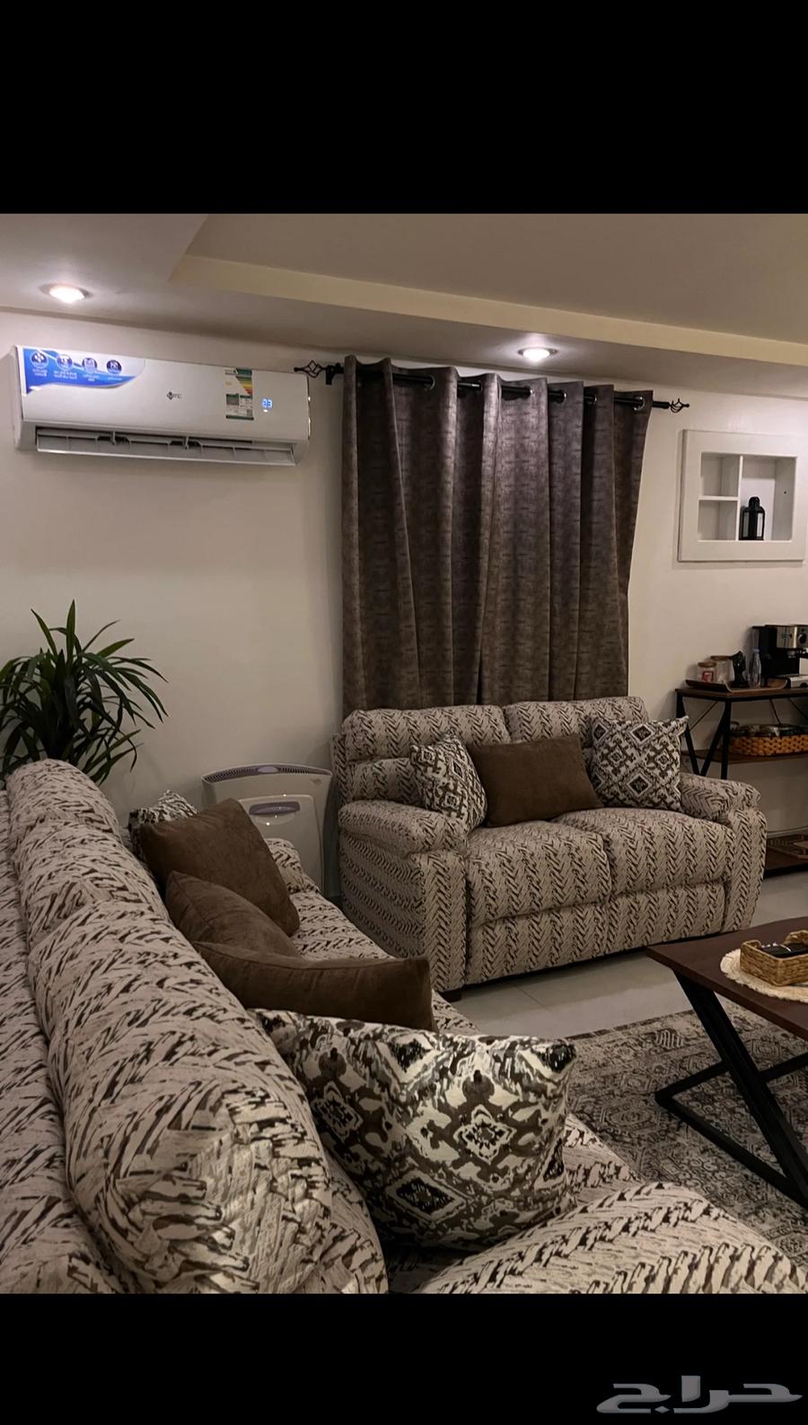 كنب مستخدم نظيف للبيع64451284690178110