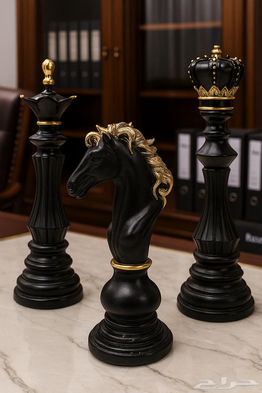 تحف شطرنج ديكورية فاخرة (3 قطع) باللون الأسود والذهبي64453558737539110