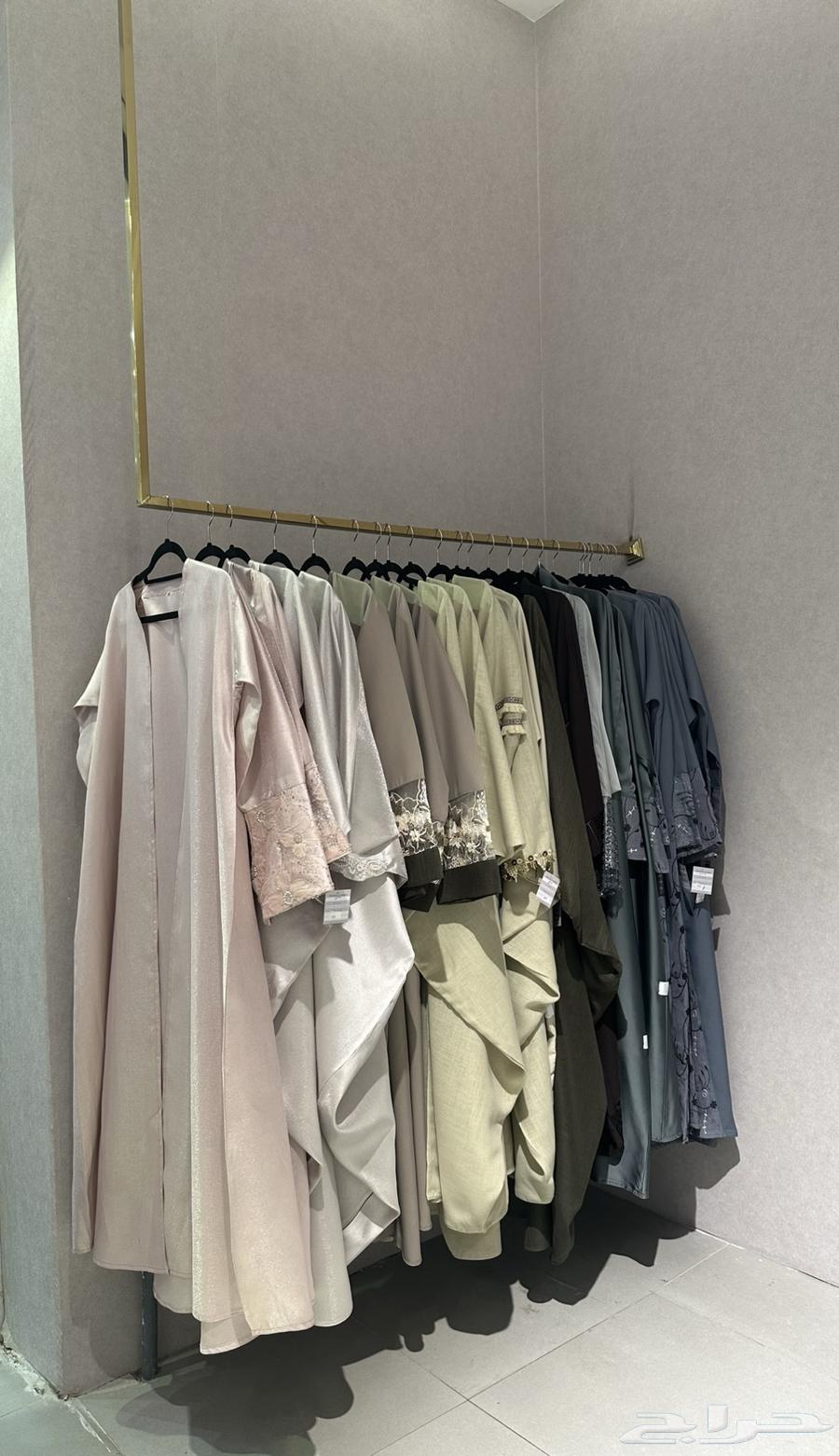 عبايات للبيع والتقبيل64450118525186110