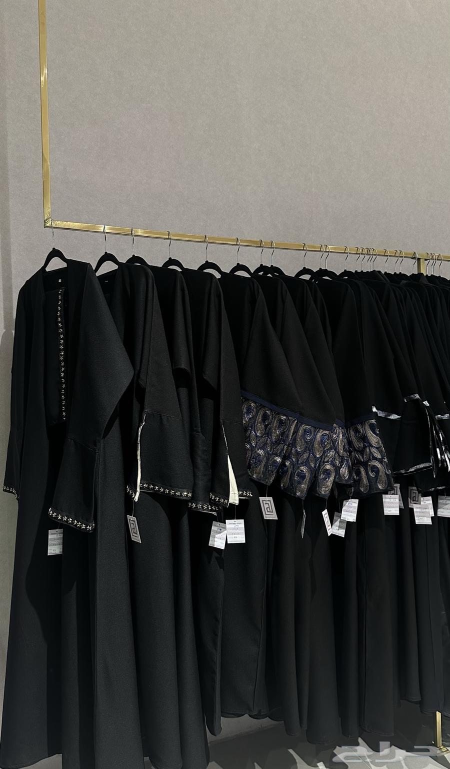 عبايات للبيع والتقبيل64450118525186111