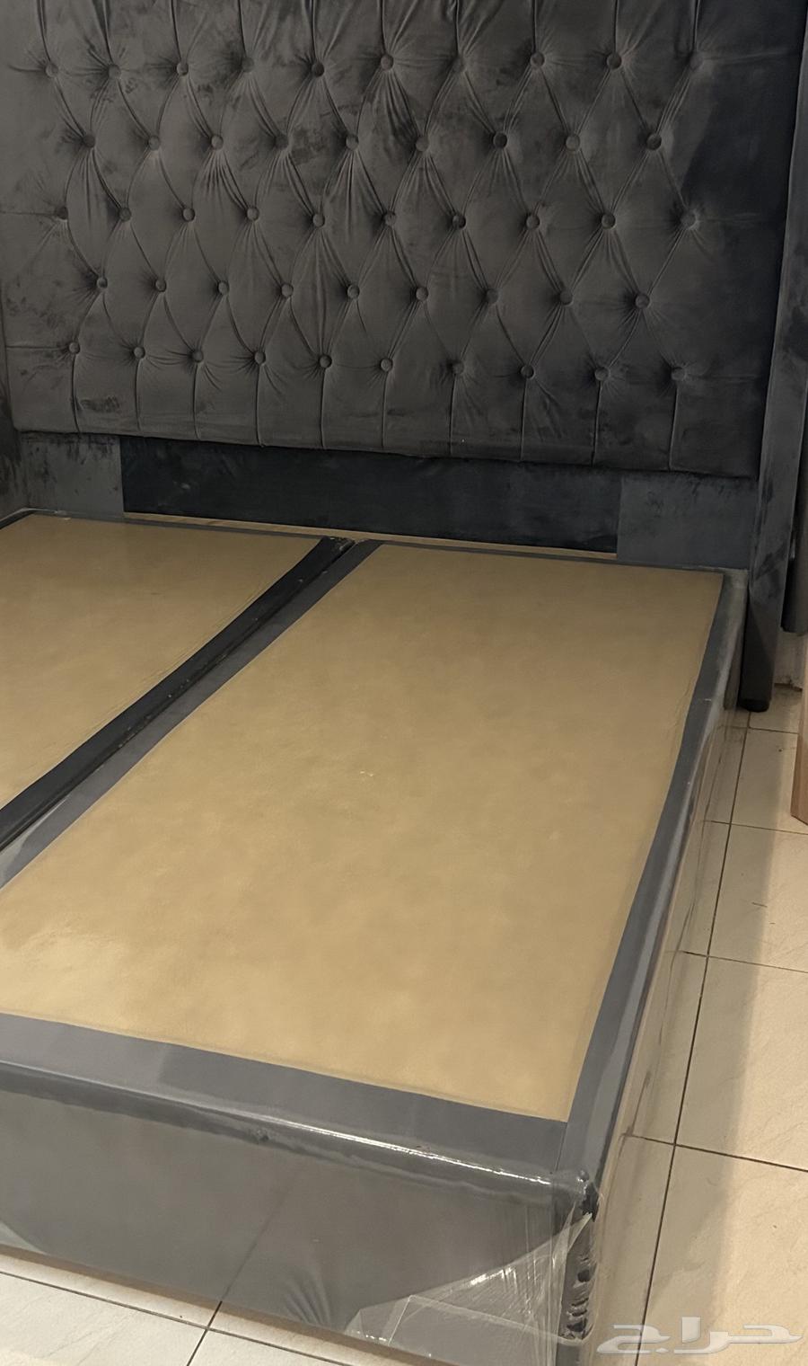 للبيع دولاب ابيض كبير و سرير شبه جديد64450906355714110