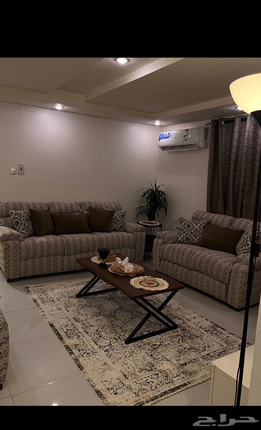 كنب مستخدم نظيف للبيع64451284690178111