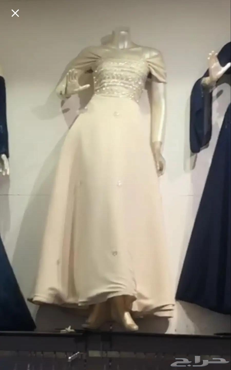 فساتين للبيع المستعجل نظيف جدا لبس ساعتين فقط رخيص جدا64450758215555111
