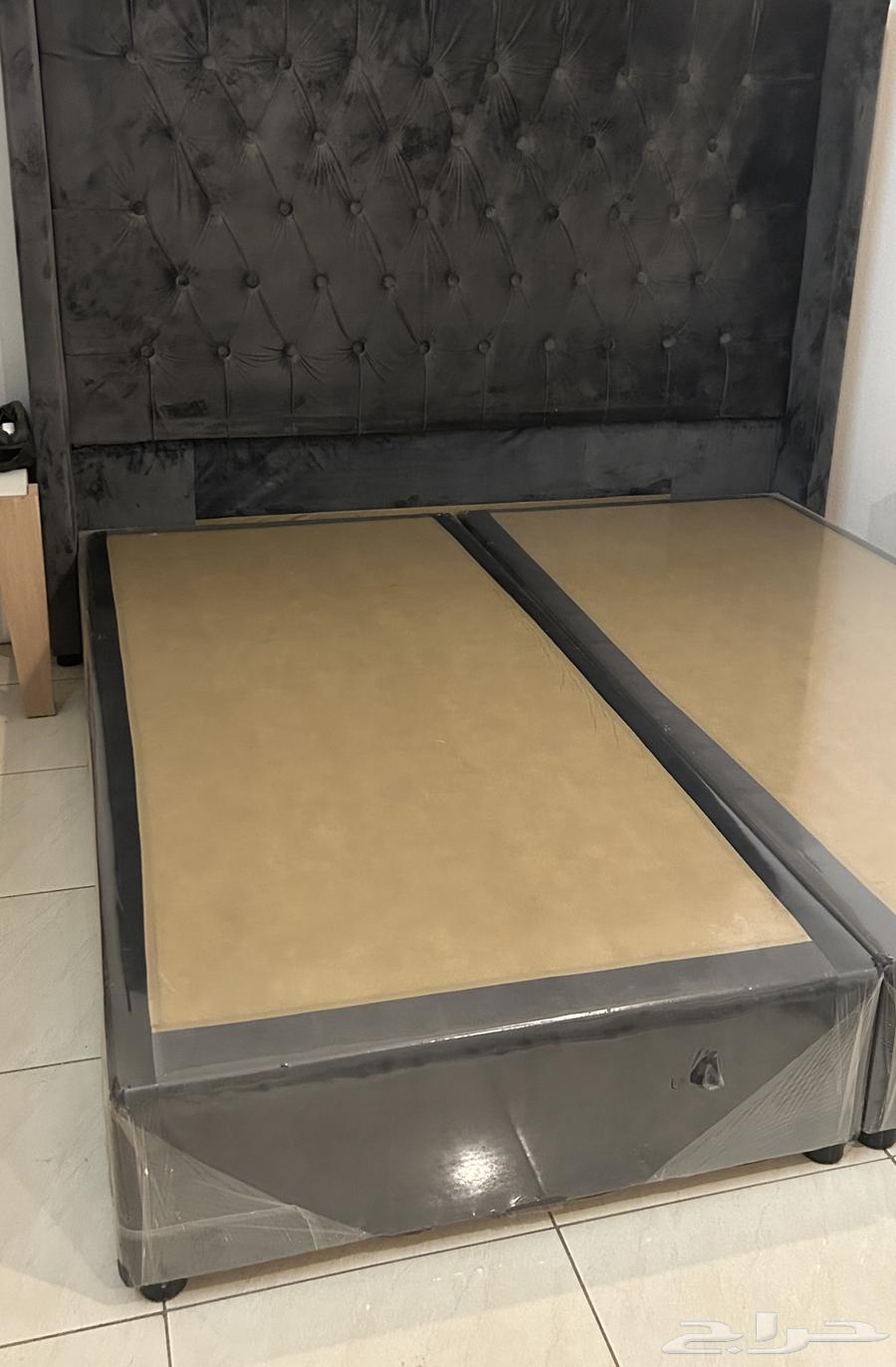 للبيع دولاب ابيض كبير و سرير شبه جديد64450906355714111