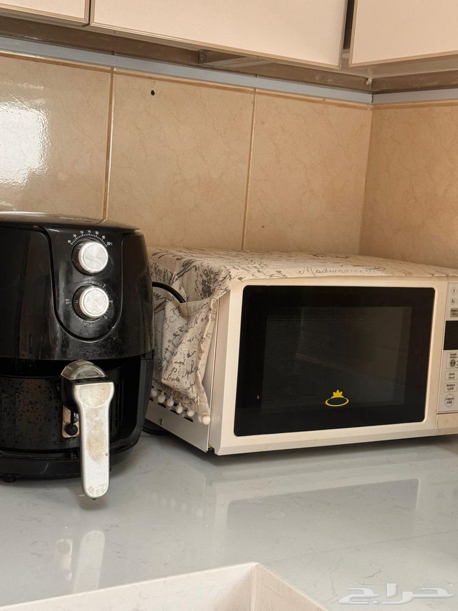 Oven, fryer, and microwave for sale64453134226177111