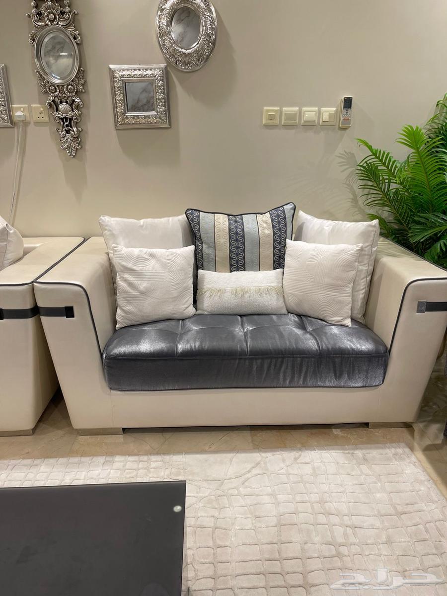 Sofa and tables set for sale64455263713154111