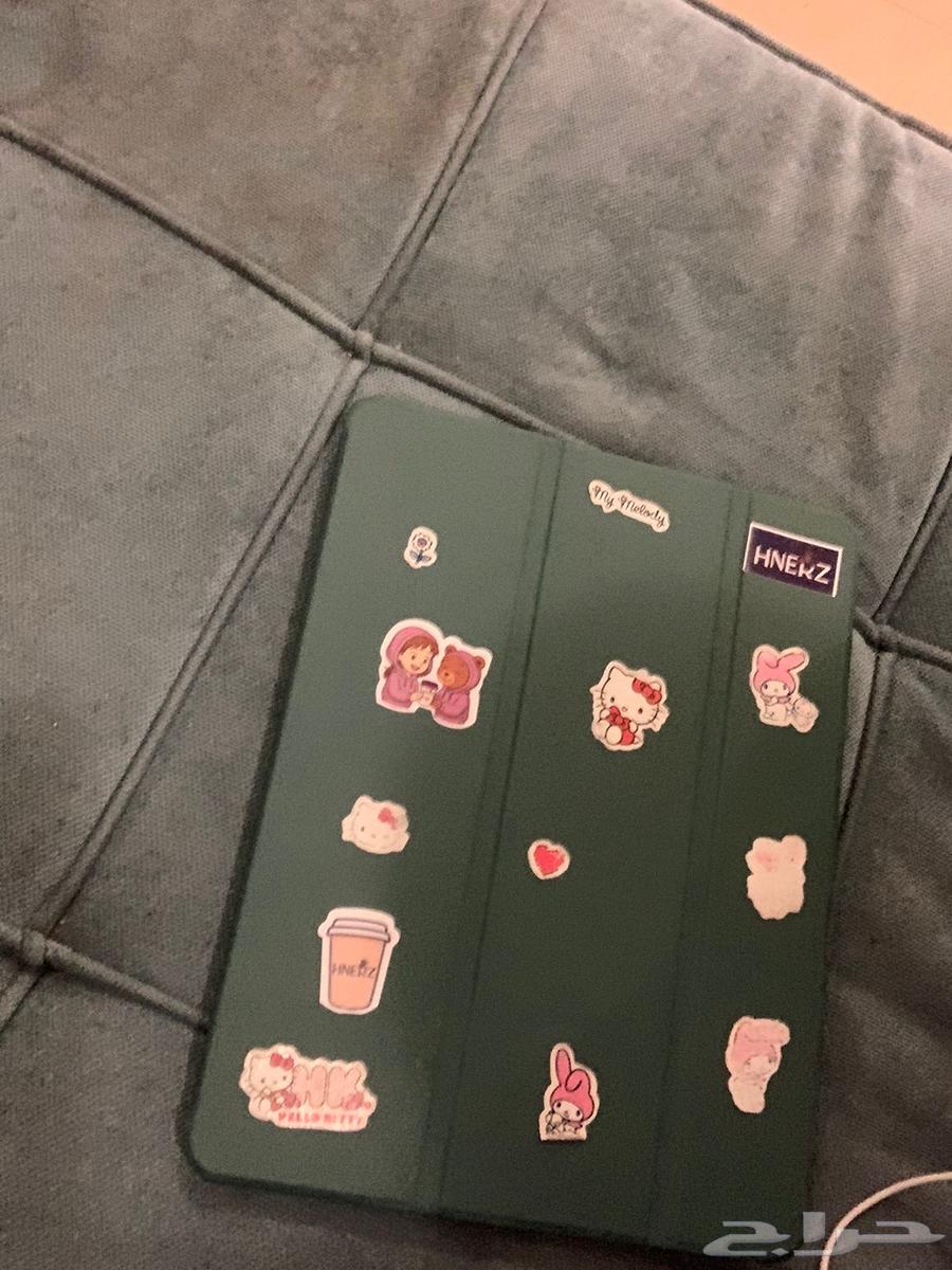 ايباد الجيل السابع نظيف مافيه اي شي غير البطاريه منتفخه شوي64453407661442111