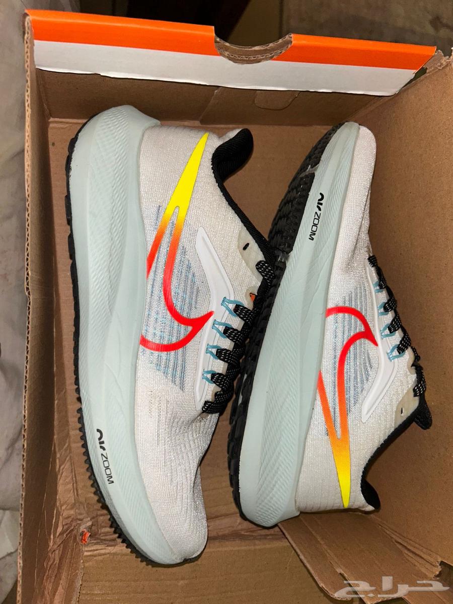 جزمتين نايك شبه جديده64456365394818114