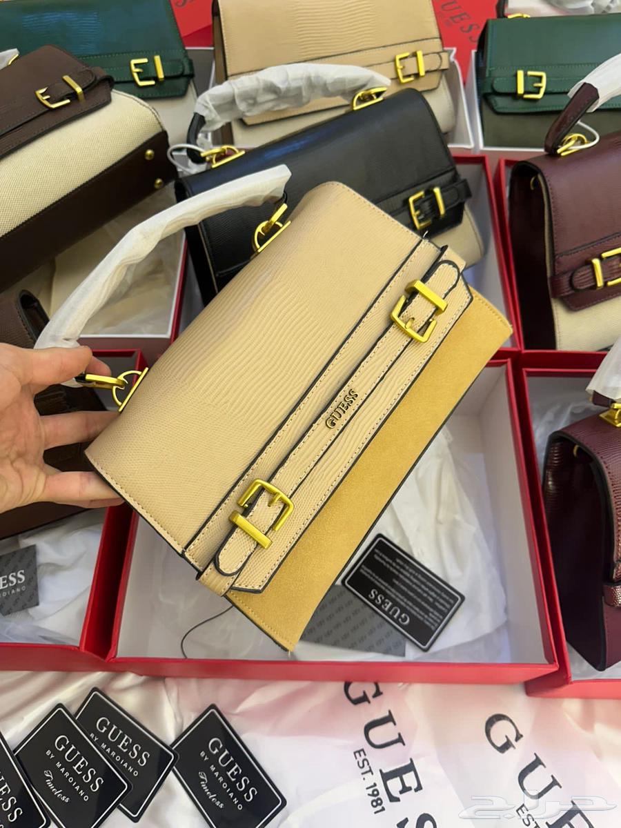 شنط guess بالملحقات 190 ريال64456365362178114